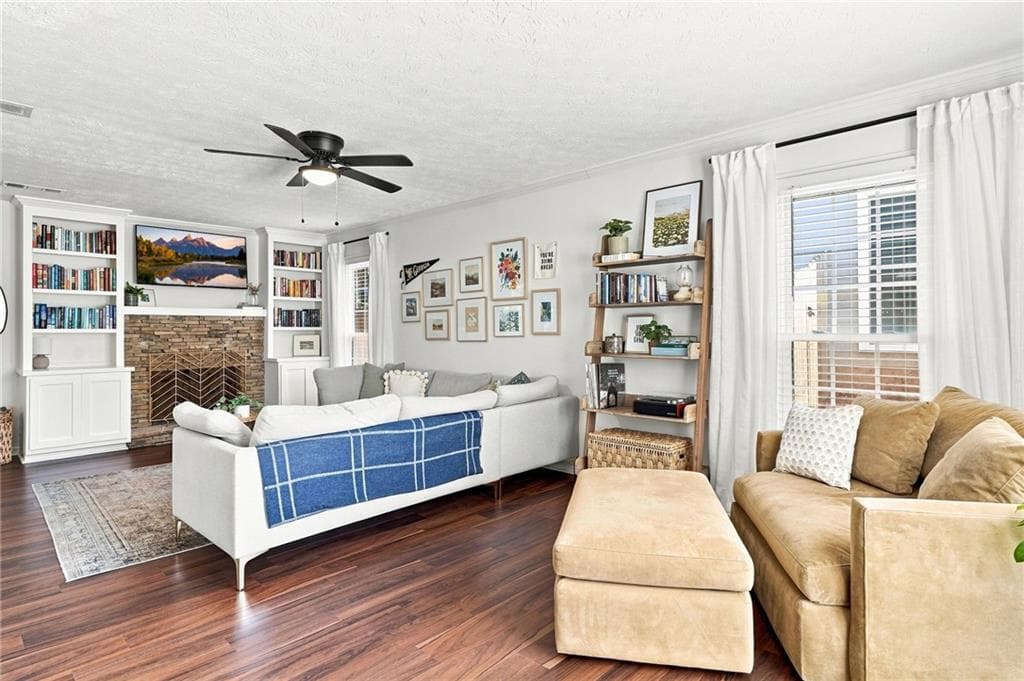4 bedroom, 3 bathroom, 2,121 sq ft single family residence under contract at 3590 Steve Drive, Marietta, GA 30064 — photo 7
