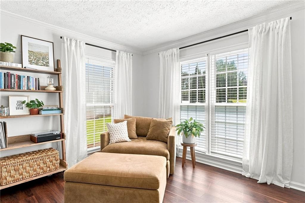 4 bedroom, 3 bathroom, 2,121 sq ft single family residence under contract at 3590 Steve Drive, Marietta, GA 30064 — photo 8