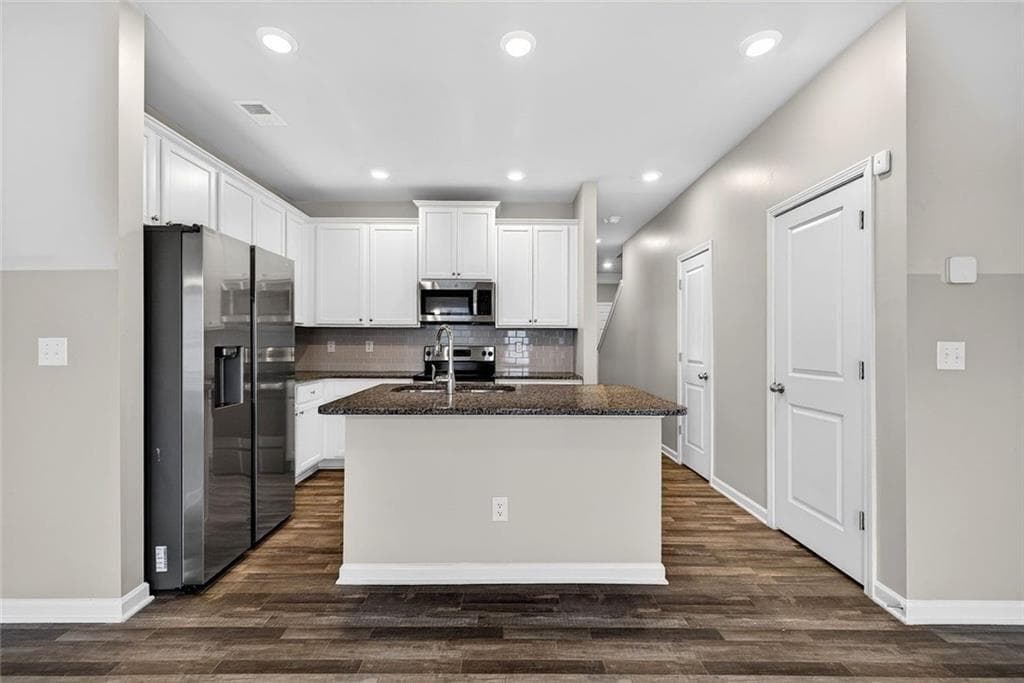 3 bedroom, 3 bathroom, 1,368 sq ft townhouse for sale at 585 McWilliams Road 1004, Atlanta, GA 30315 — photo 6