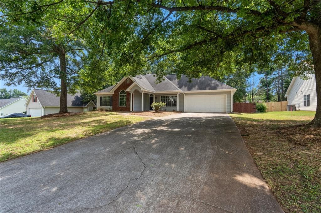 3 bedroom, 2 bathroom, 1,812 sq ft single family residence under contract at 60 Deep Springs Way, Covington, GA 30016 — photo 2