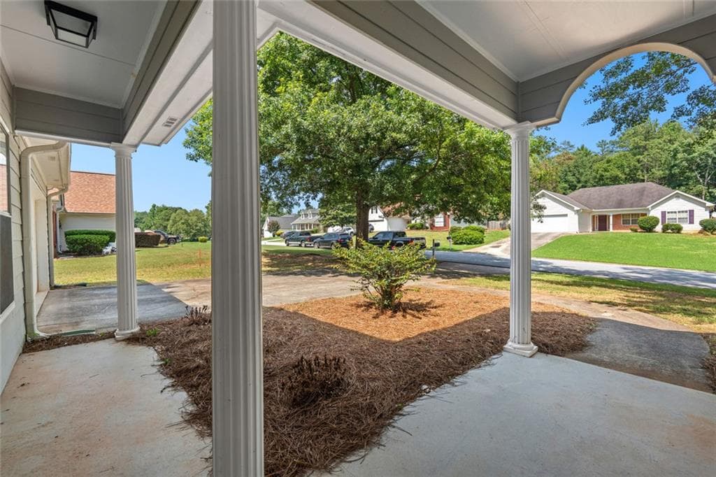 3 bedroom, 2 bathroom, 1,812 sq ft single family residence under contract at 60 Deep Springs Way, Covington, GA 30016 — photo 5