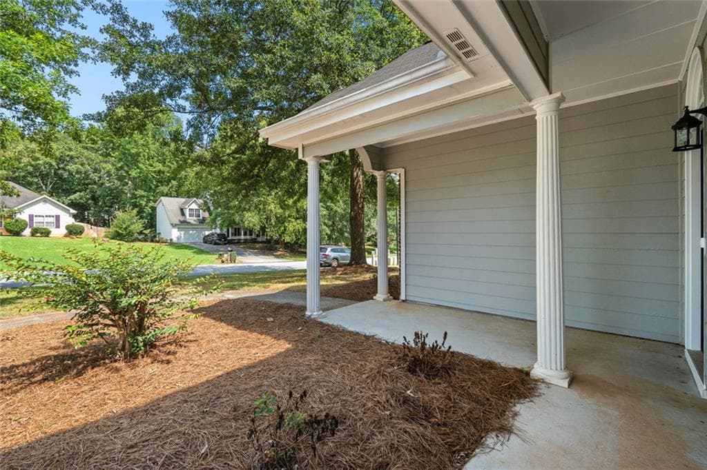 3 bedroom, 2 bathroom, 1,812 sq ft single family residence under contract at 60 Deep Springs Way, Covington, GA 30016 — photo 6