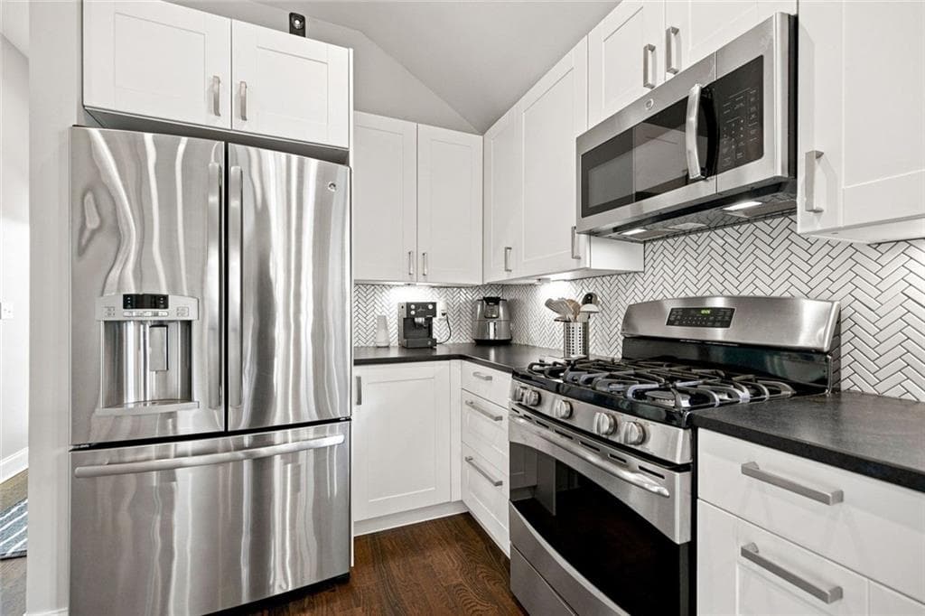 3 bedroom, 2 bathroom, 1,356 sq ft single family residence for rent at 379 Patterson Avenue, Atlanta, GA 30316 for $3,500 a month — photo 10