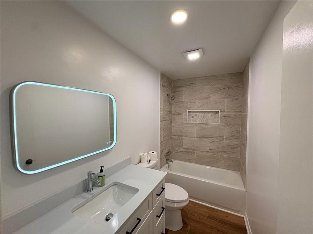 2 bedroom, 1 bathroom, 807 sq ft townhouse for rent at 25 Country Court, Alpharetta, GA 30005 for $1,875 a month — photo 4