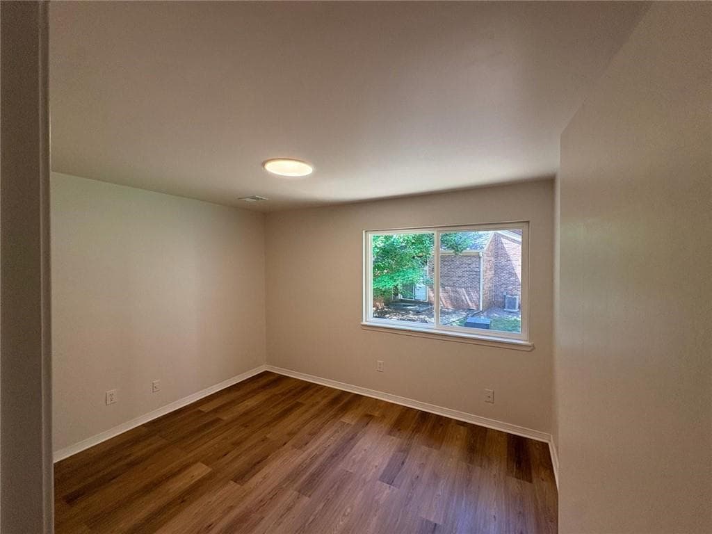 2 bedroom, 1 bathroom, 807 sq ft townhouse for rent at 25 Country Court, Alpharetta, GA 30005 for $1,875 a month — photo 6