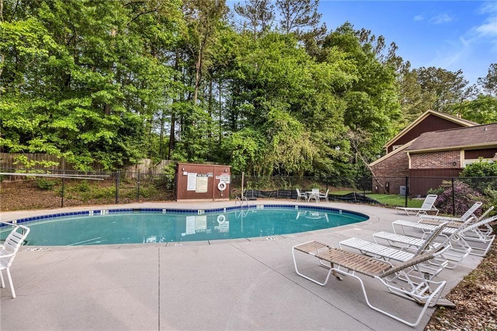 2 bedroom, 1 bathroom, 807 sq ft townhouse for rent at 25 Country Court, Alpharetta, GA 30005 for $1,875 a month — photo 9
