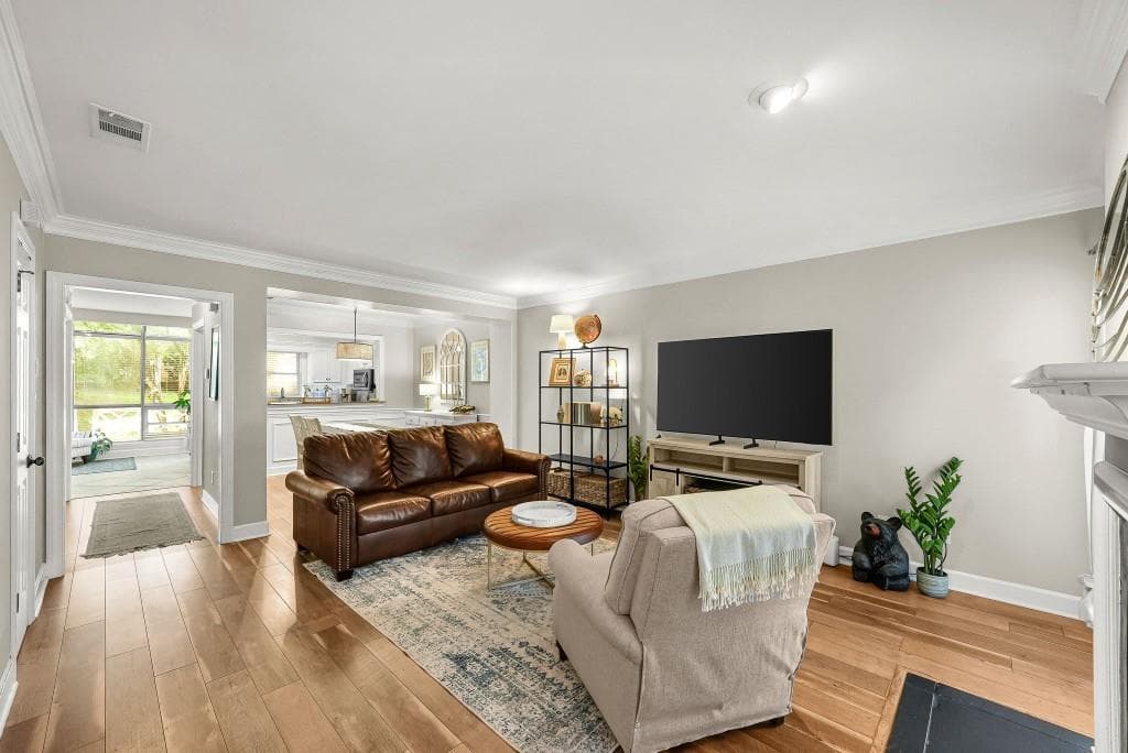 2 bedroom, 3 bathroom, 1,366 sq ft townhouse for sale at 7500 Roswell Road 30, Sandy Springs, GA 30350 — photo 1 of 32