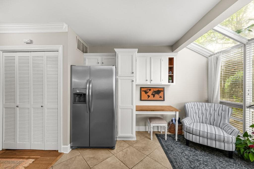 2 bedroom, 3 bathroom, 1,366 sq ft townhouse for sale at 7500 Roswell Road 30, Sandy Springs, GA 30350 — photo 10