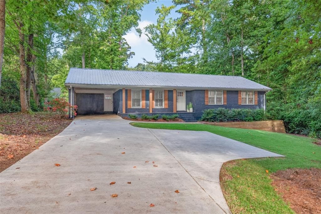 3 bedroom, 3 bathroom, 1,765 sq ft single family residence for sale at 327 Dickson Drive, Jefferson, GA 30549 — photo 8