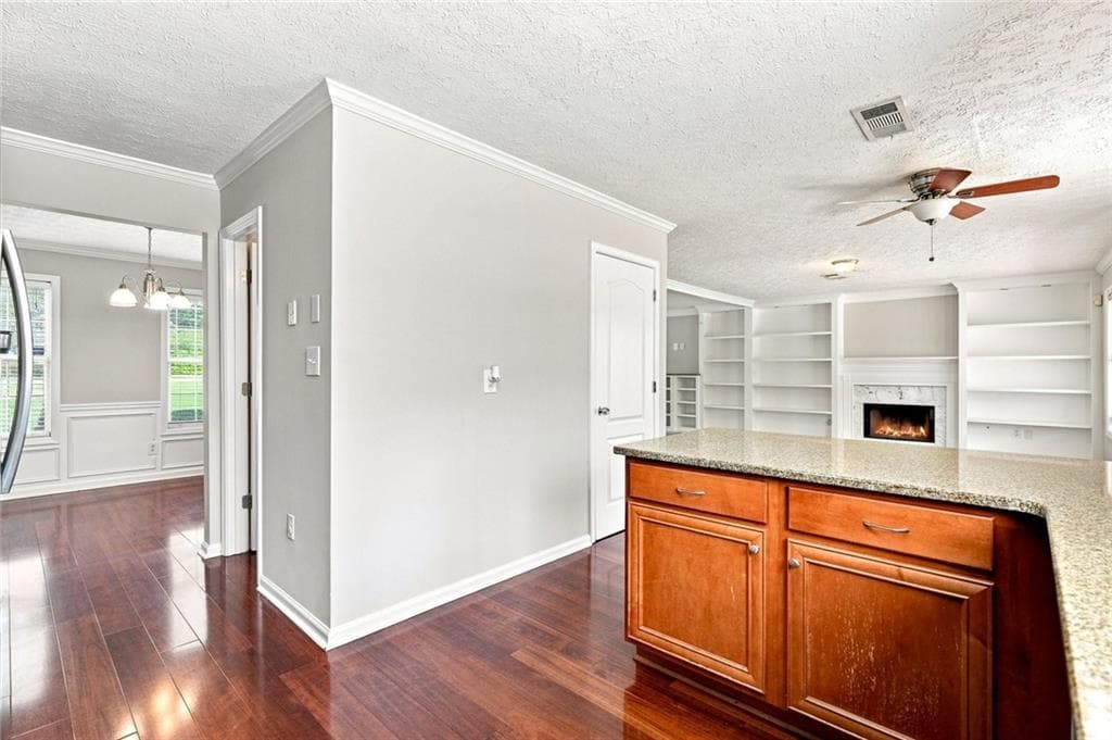 4 bedroom, 3 bathroom, 2,167 sq ft single family residence under contract at 304 Waterfront Drive, Mcdonough, GA 30253 — photo 9