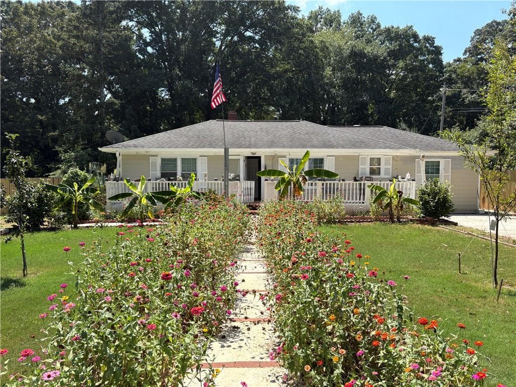 3 bedroom, 3 bathroom, 1,248 sq ft single family residence for sale at 309 Glen Iris Drive, Monroe, GA 30655 — photo 1 of 8