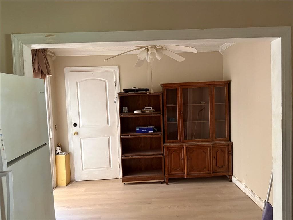 3 bedroom, 3 bathroom, 1,248 sq ft single family residence for sale at 309 Glen Iris Drive, Monroe, GA 30655 — photo 4