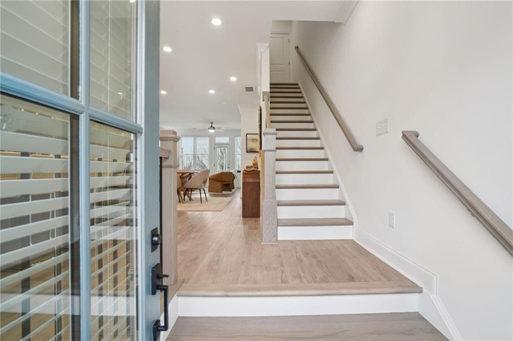 3 bedroom, 4 bathroom, 1,978 sq ft townhouse for sale at 626 Skytop Drive 159, Cumming, GA 30040 — photo 3