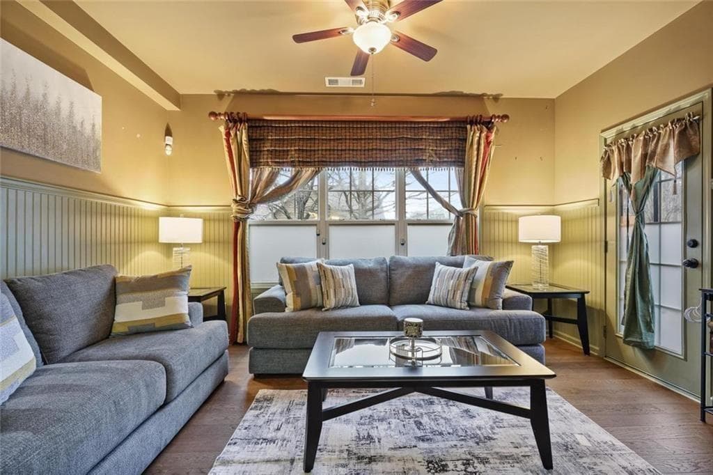 3 bedroom, 3 bathroom, 1,978 sq ft condominium under contract at 1951 Bay Beauty Lane, Austell, GA 30106 — photo 9