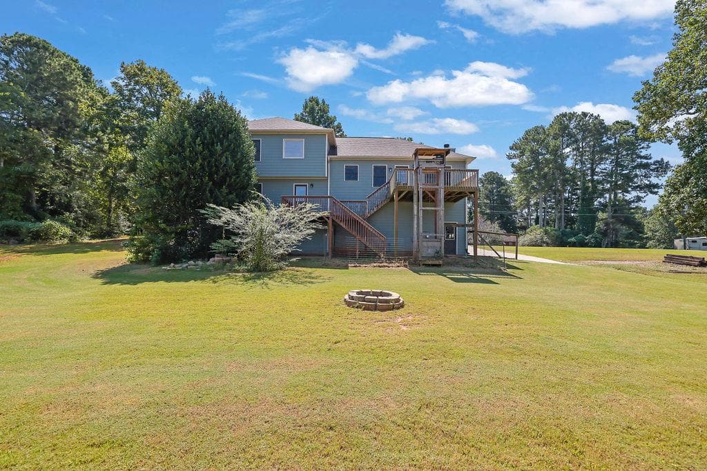4 bedroom, 3 bathroom, 2,378 sq ft single family residence under contract at 200 Fate Conn Road, Canton, GA 30114 — photo 9
