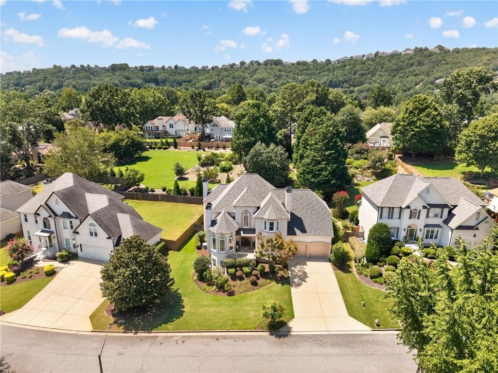 6 bedroom, 5 bathroom, 4,882 sq ft single family residence for sale at 4507 Outlook Drive, Marietta, GA 30066 — photo 3