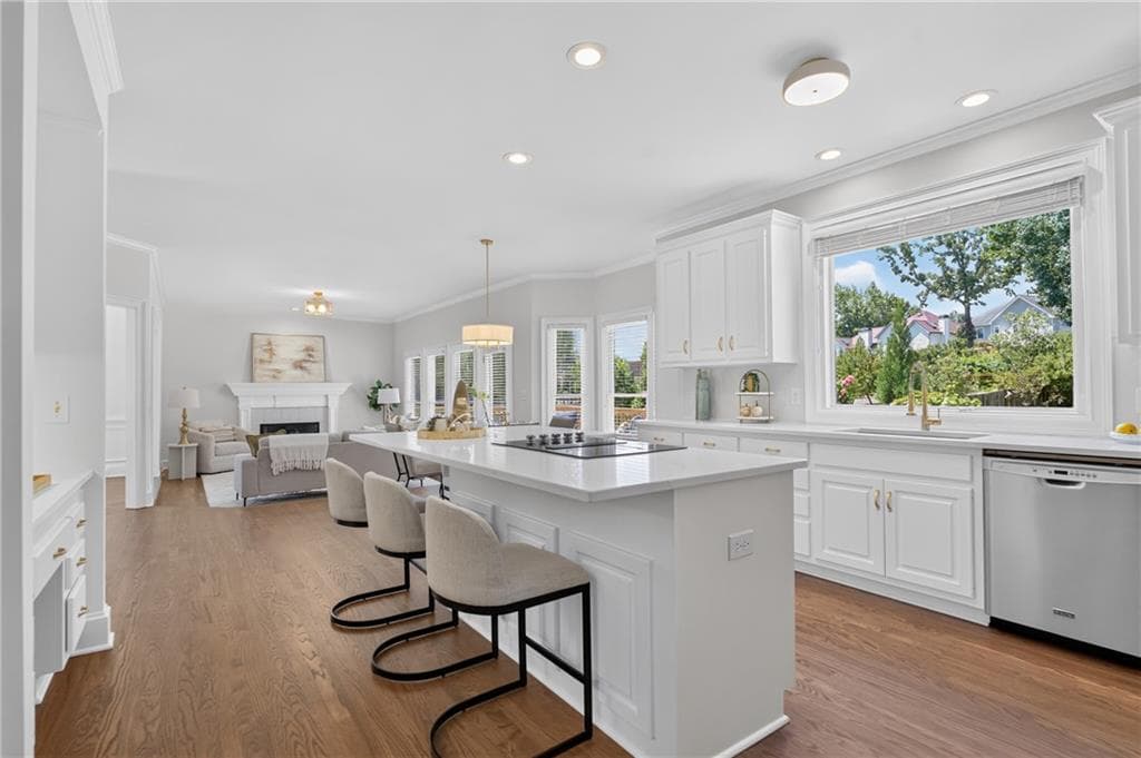 6 bedroom, 5 bathroom, 4,882 sq ft single family residence for sale at 4507 Outlook Drive, Marietta, GA 30066 — photo 4