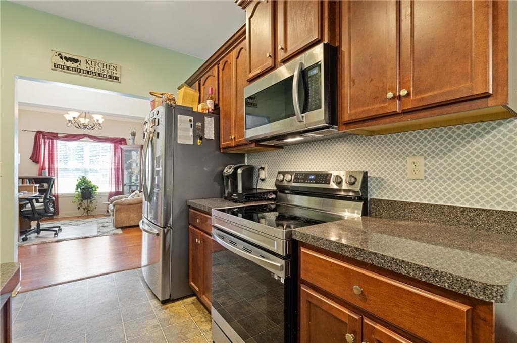 5 bedroom, 2 bathroom, 2,615 sq ft single family residence for sale at 102 Reservation View, Dallas, GA 30132 — photo 9