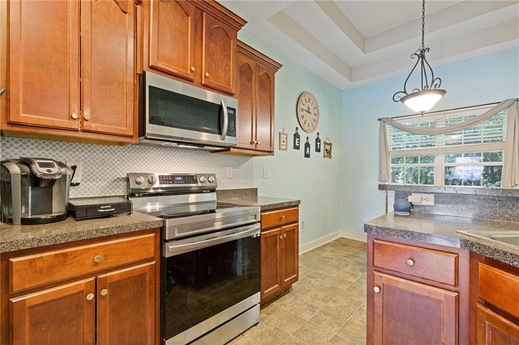 5 bedroom, 2 bathroom, 2,615 sq ft single family residence for sale at 102 Reservation View, Dallas, GA 30132 — photo 10