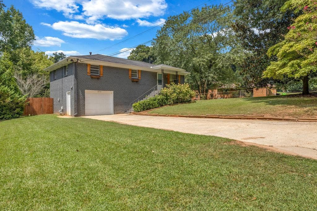 3 bedroom, 2 bathroom, 1,693 sq ft single family residence for sale at 6310 Short Street, Austell, GA 30168 — photo 2