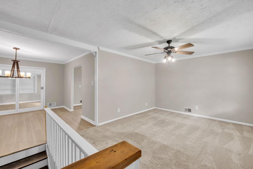 3 bedroom, 2 bathroom, 1,693 sq ft single family residence for sale at 6310 Short Street, Austell, GA 30168 — photo 3