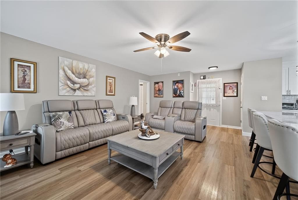 3 bedroom, 2 bathroom, 1,589 sq ft single family residence for sale at 3520 Camelot Court, Loganville, GA 30052 — photo 7