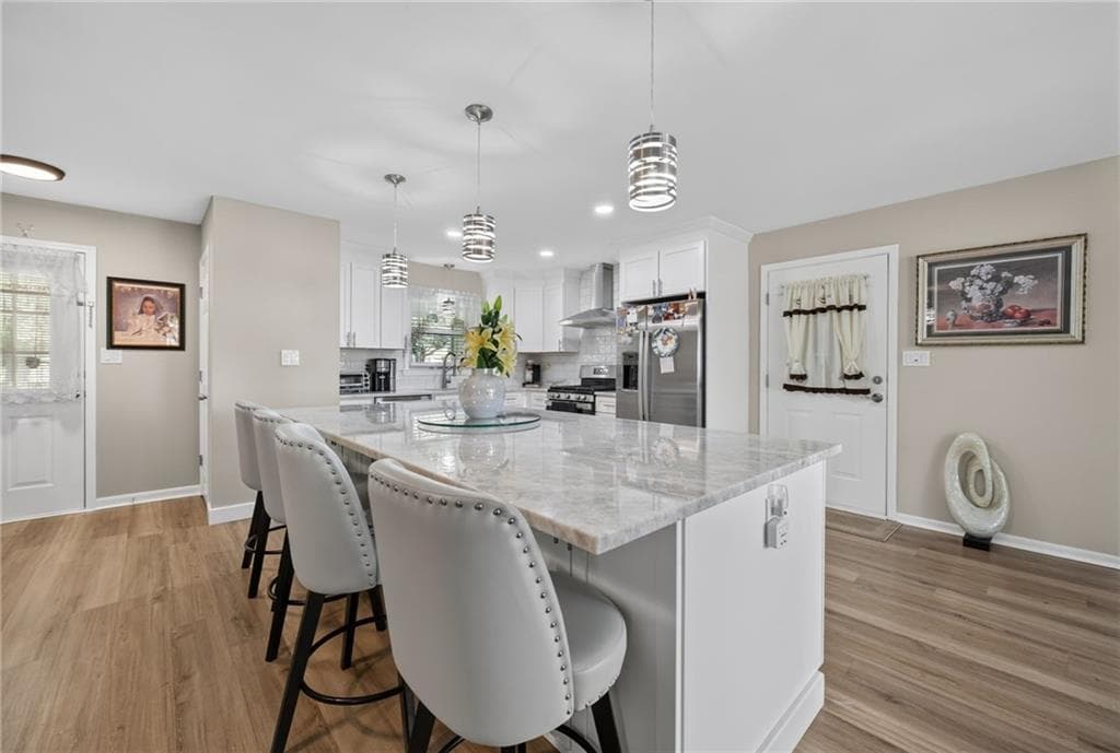 3 bedroom, 2 bathroom, 1,589 sq ft single family residence for sale at 3520 Camelot Court, Loganville, GA 30052 — photo 9