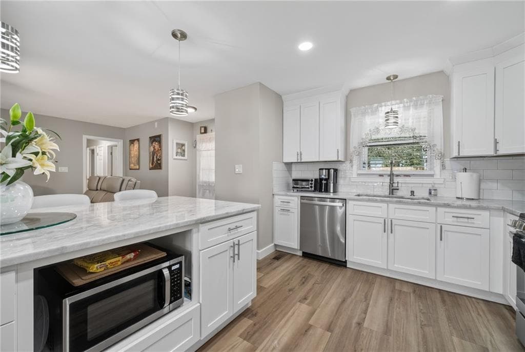 3 bedroom, 2 bathroom, 1,589 sq ft single family residence for sale at 3520 Camelot Court, Loganville, GA 30052 — photo 10
