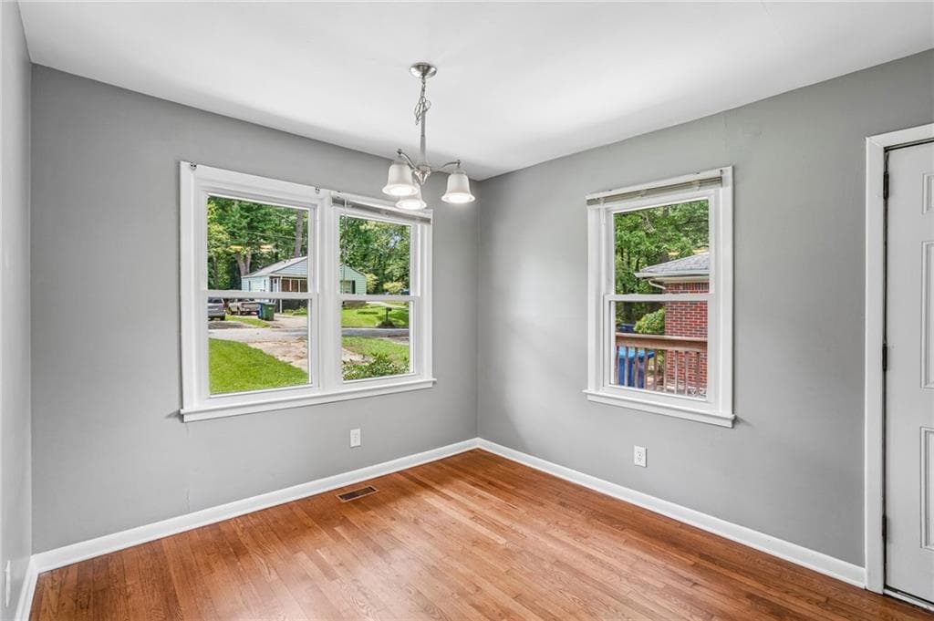 3 bedroom, 1 bathroom, 1,077 sq ft single family residence for sale at 655 Albert Street, Atlanta, GA 30318 — photo 6