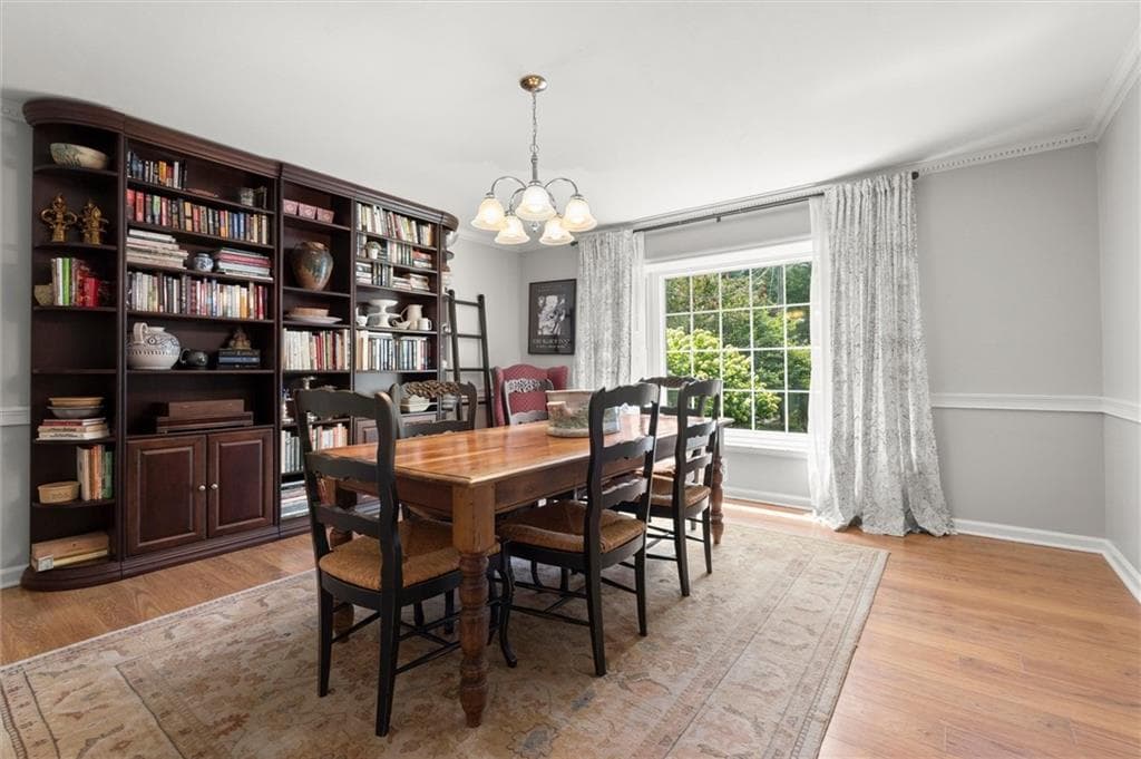 3 bedroom, 3 bathroom, 2,188 sq ft single family residence under contract at 2954 Carolyn Street, Marietta, GA 30062 — photo 10