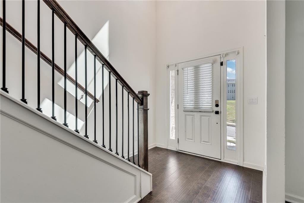 5 bedroom, 3 bathroom, 2,534 sq ft single family residence for sale at 1440 Trident Maple, Lawrenceville, GA 30045 — photo 4