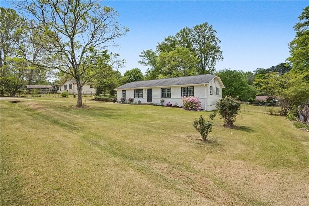 3 bedroom, 2 bathroom, 1,344 sq ft single family residence for sale at 89 Kristie, Powder Springs, GA 30127 — photo 3
