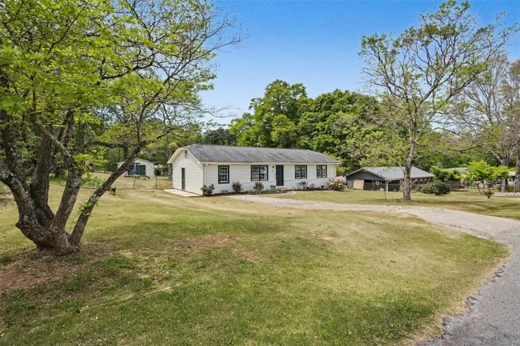 3 bedroom, 2 bathroom, 1,344 sq ft single family residence for sale at 89 Kristie, Powder Springs, GA 30127 — photo 4