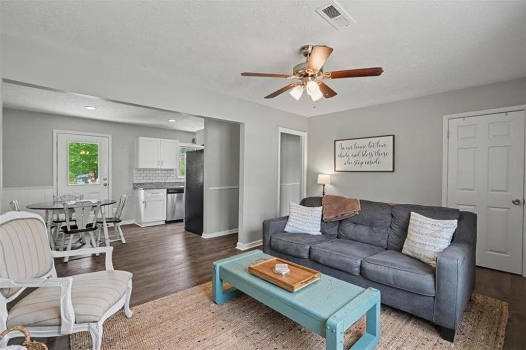 3 bedroom, 2 bathroom, 1,344 sq ft single family residence for sale at 89 Kristie, Powder Springs, GA 30127 — photo 5