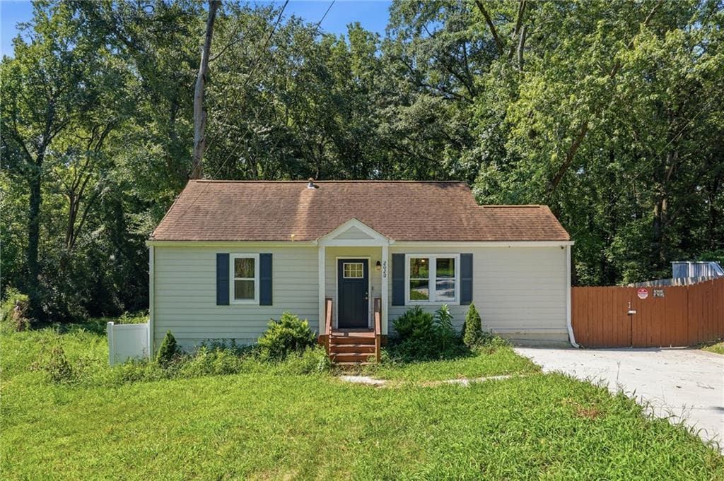4 bedroom, 3 bathroom, 1,536 sq ft single family residence for sale at 2020 North Avenue, Atlanta, GA 30318 — photo 1 of 28