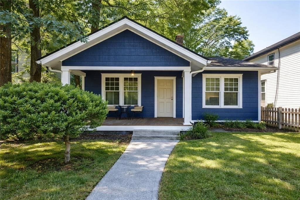 3 bedroom, 2 bathroom, 1,482 sq ft single family residence under contract at 1724 Defoor Avenue, Atlanta, GA 30318