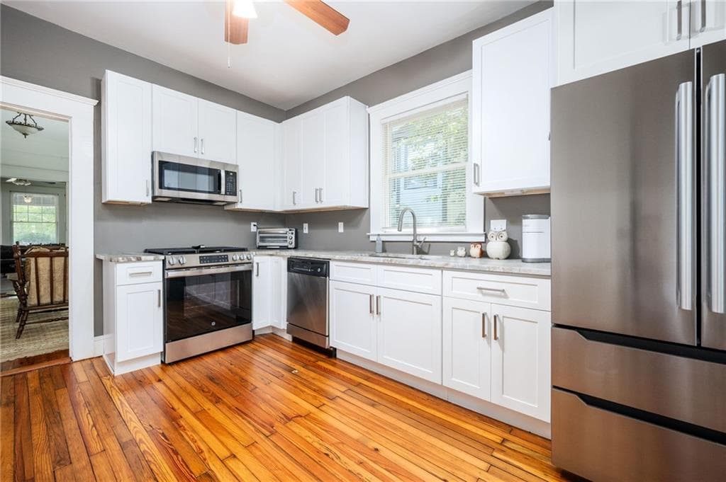 3 bedroom, 2 bathroom, 1,482 sq ft single family residence under contract at 1724 Defoor Avenue, Atlanta, GA 30318 — photo 8