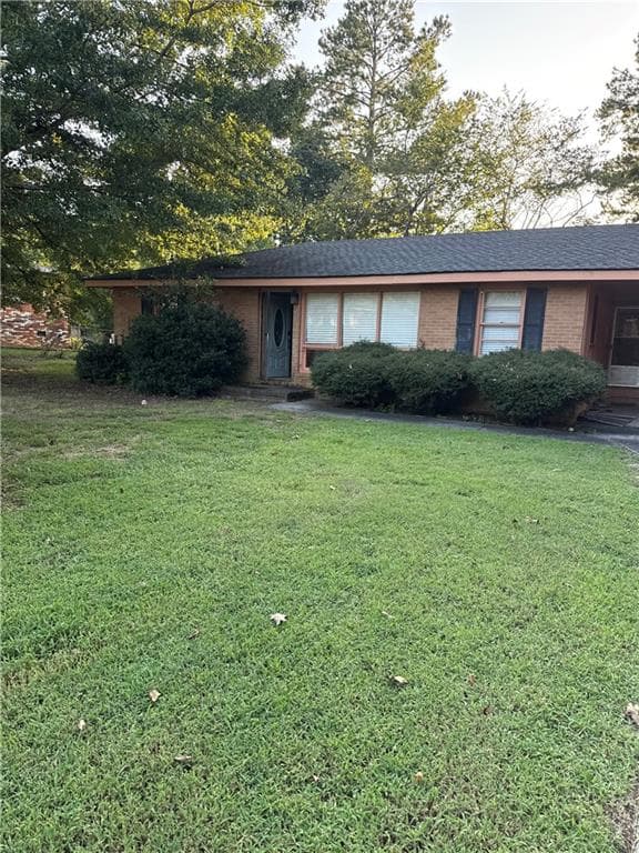 2 bedroom, 2 bathroom, 1,008 sq ft single family residence under contract at 8 Ridge Drive, Rome, GA 30165