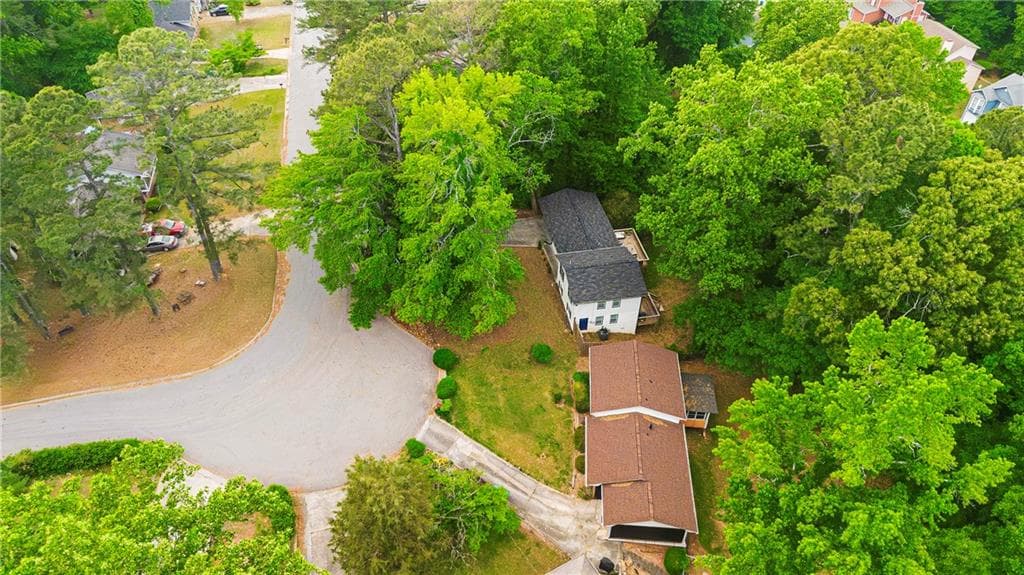 4 bedroom, 3 bathroom, 1,880 sq ft single family residence for sale at 1953 Copperfield Circle, Decatur, GA 30035 — photo 3