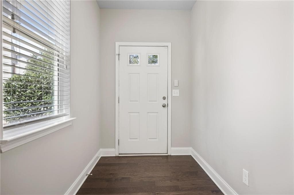 4 bedroom, 4 bathroom, 2,545 sq ft single family residence for sale at 4114 Elsdon Drive, Austell, GA 30106 — photo 3