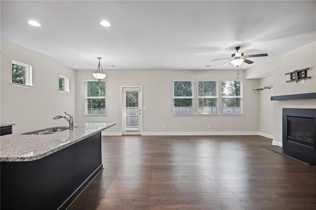 4 bedroom, 4 bathroom, 2,545 sq ft single family residence for sale at 4114 Elsdon Drive, Austell, GA 30106 — photo 6