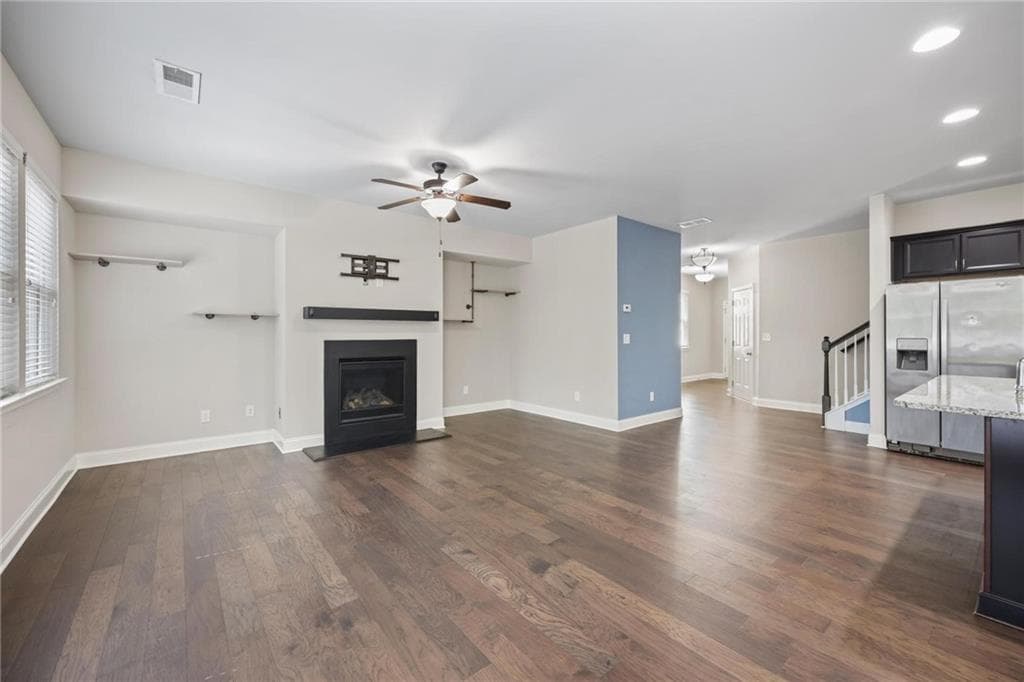 4 bedroom, 4 bathroom, 2,545 sq ft single family residence for sale at 4114 Elsdon Drive, Austell, GA 30106 — photo 8