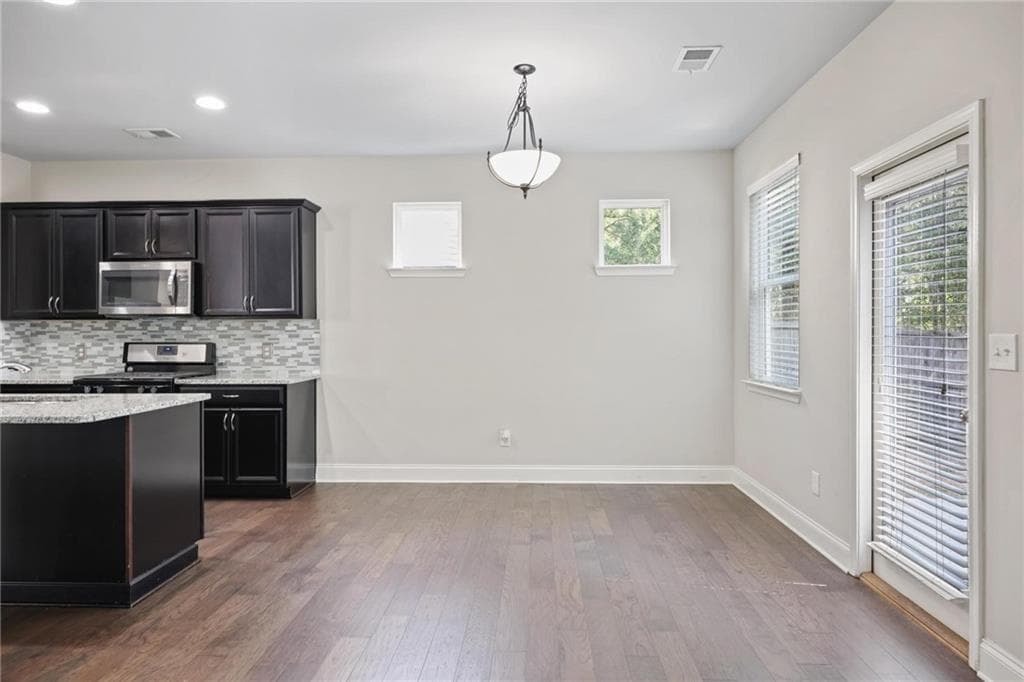 4 bedroom, 4 bathroom, 2,545 sq ft single family residence for sale at 4114 Elsdon Drive, Austell, GA 30106 — photo 9