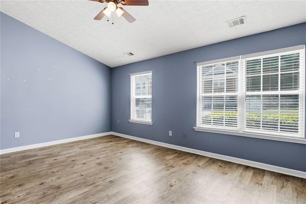 2 bedroom, 2 bathroom, 1,047 sq ft single family residence for sale at 203 Oak Grove Lane, Acworth, GA 30102 — photo 7