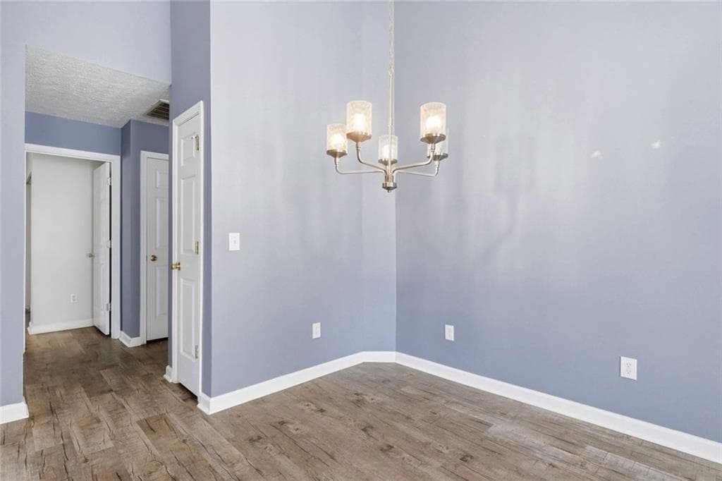 2 bedroom, 2 bathroom, 1,047 sq ft single family residence for sale at 203 Oak Grove Lane, Acworth, GA 30102 — photo 8
