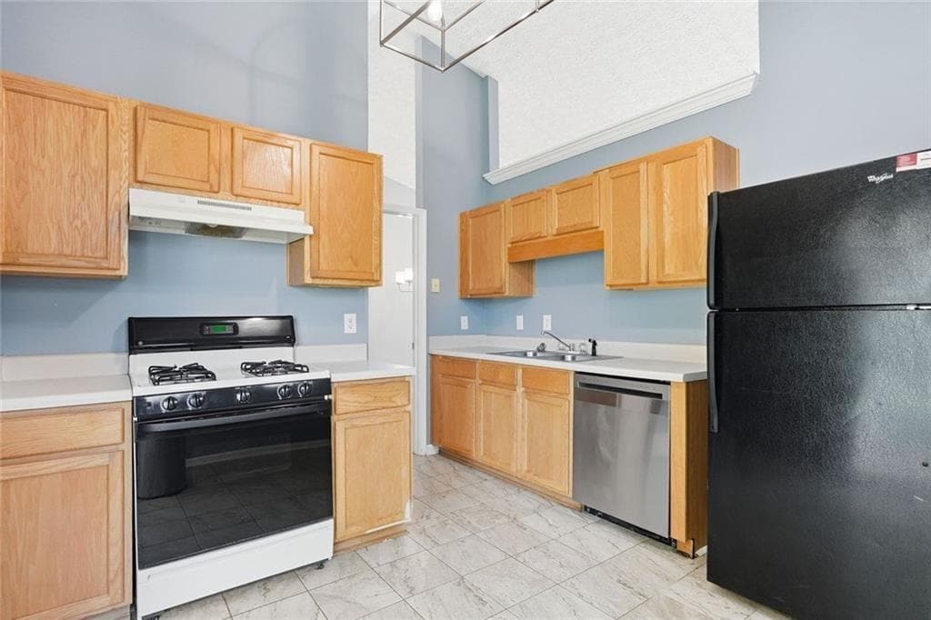2 bedroom, 2 bathroom, 1,047 sq ft single family residence for sale at 203 Oak Grove Lane, Acworth, GA 30102 — photo 9