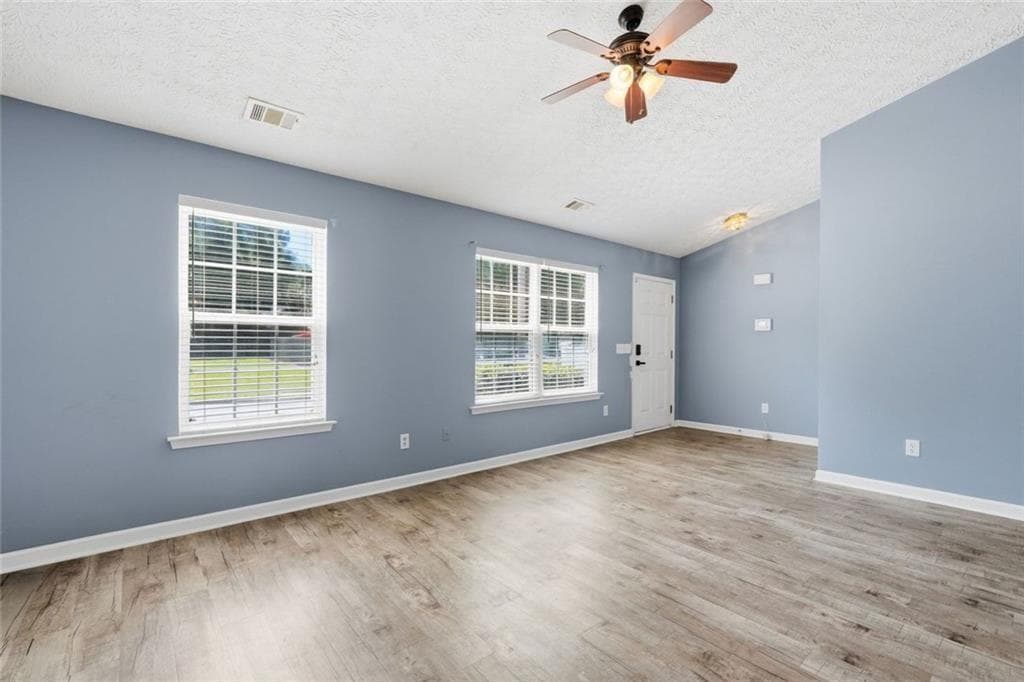 2 bedroom, 2 bathroom, 1,047 sq ft single family residence for sale at 203 Oak Grove Lane, Acworth, GA 30102 — photo 10