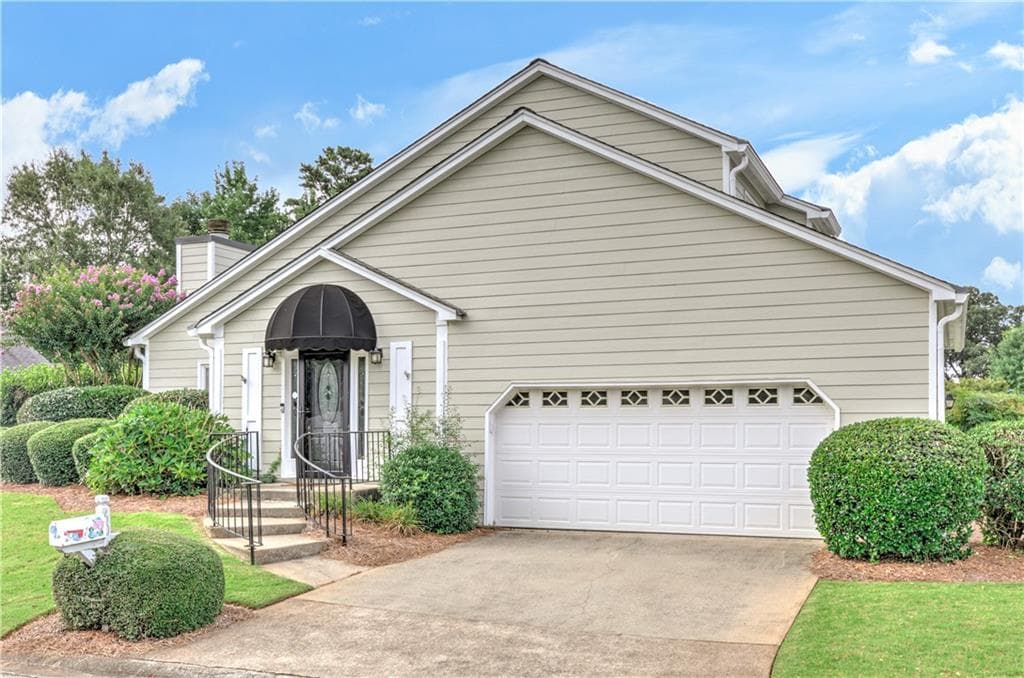 2 bedroom, 3 bathroom, 2,090 sq ft single family residence for rent at 60 Heartwood Drive, Marietta, GA 30062 for $2,650 a month — photo 2