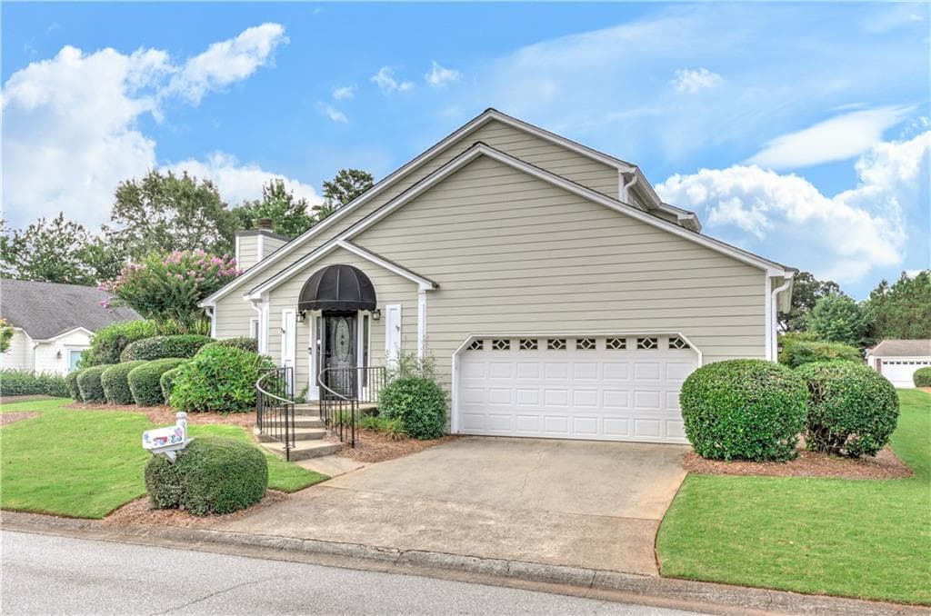 2 bedroom, 3 bathroom, 2,090 sq ft single family residence for rent at 60 Heartwood Drive, Marietta, GA 30062 for $2,650 a month — photo 3