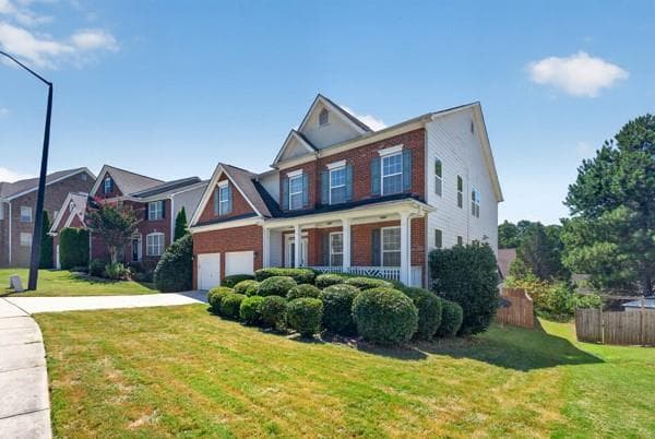 5 bedroom, 4 bathroom, 3,815 sq ft single family residence for sale at 5280 Lakerock Way, Atlanta, GA 30331 — photo 3